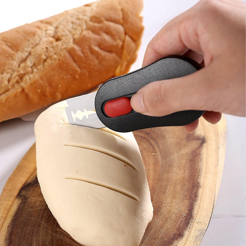 キッチン用パンカッター、ケーキツール、デニッシュ生地彫刻ナイ - Danish Pancake Pan のレビューと価格